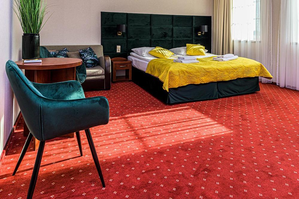 Hotel Stara Gorzelnia Лихень Экстерьер фото