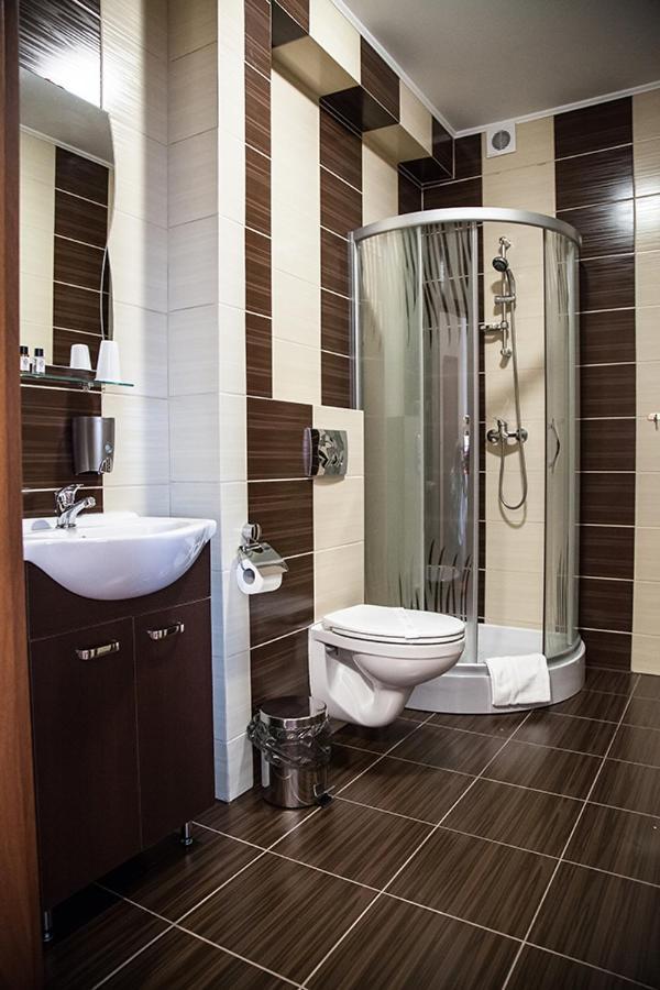 Hotel Stara Gorzelnia Лихень Экстерьер фото