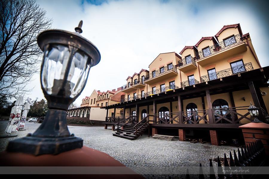 Hotel Stara Gorzelnia Лихень Экстерьер фото