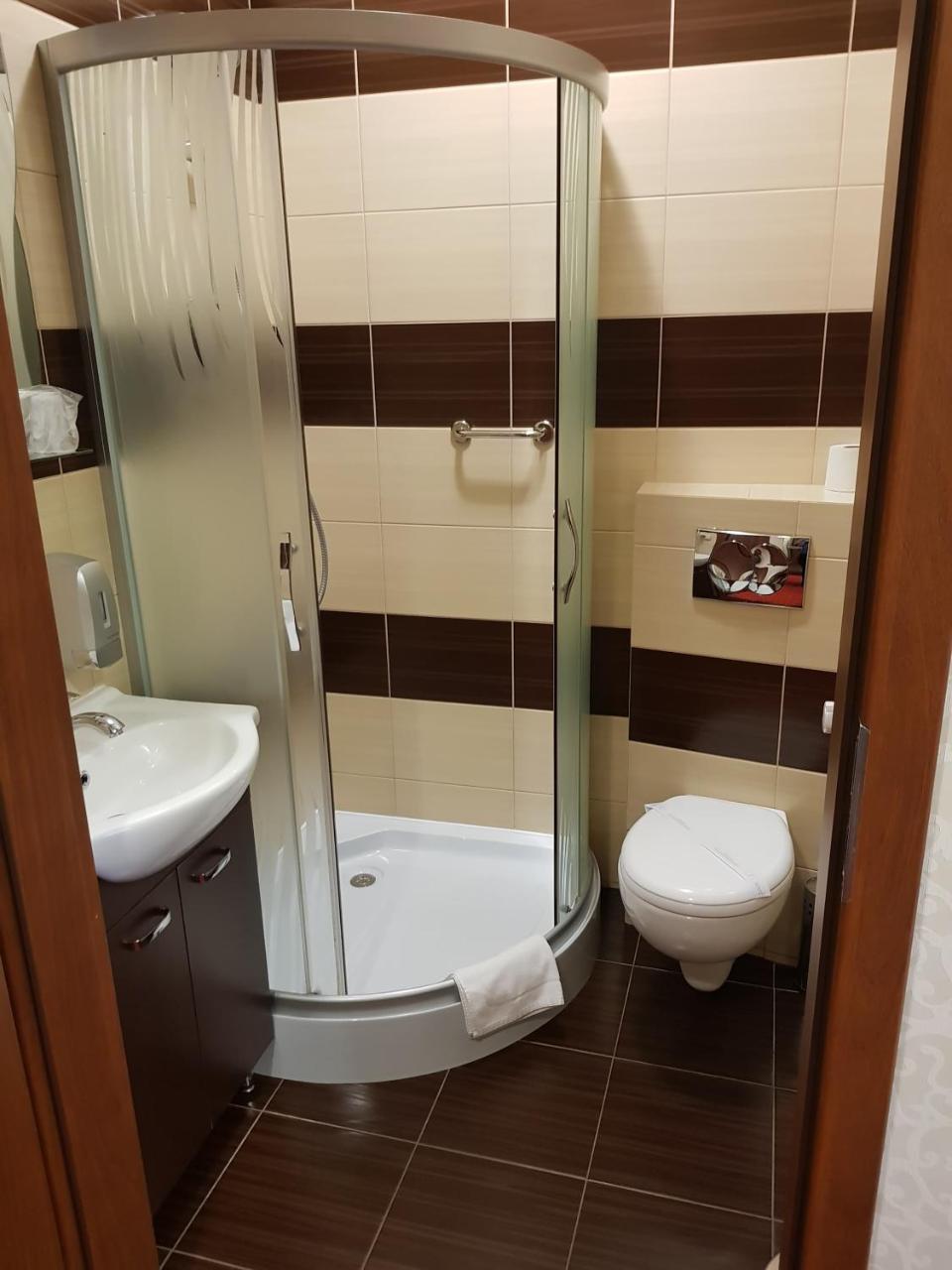 Hotel Stara Gorzelnia Лихень Экстерьер фото