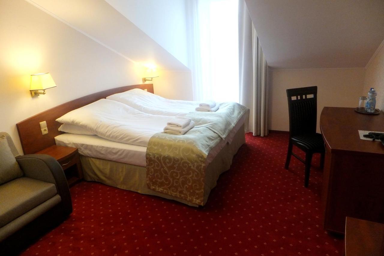 Hotel Stara Gorzelnia Лихень Экстерьер фото
