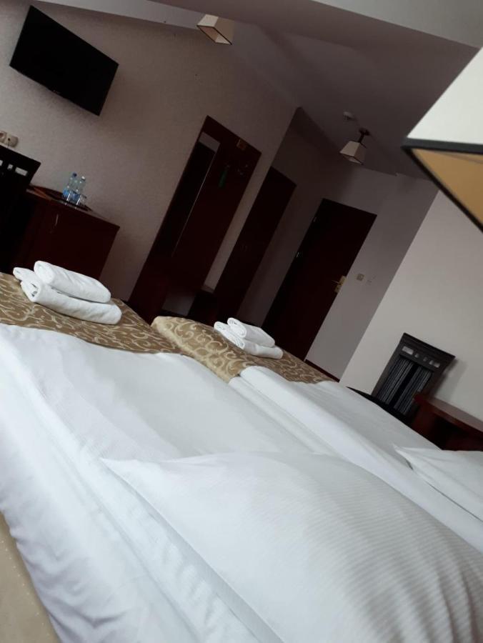 Hotel Stara Gorzelnia Лихень Экстерьер фото